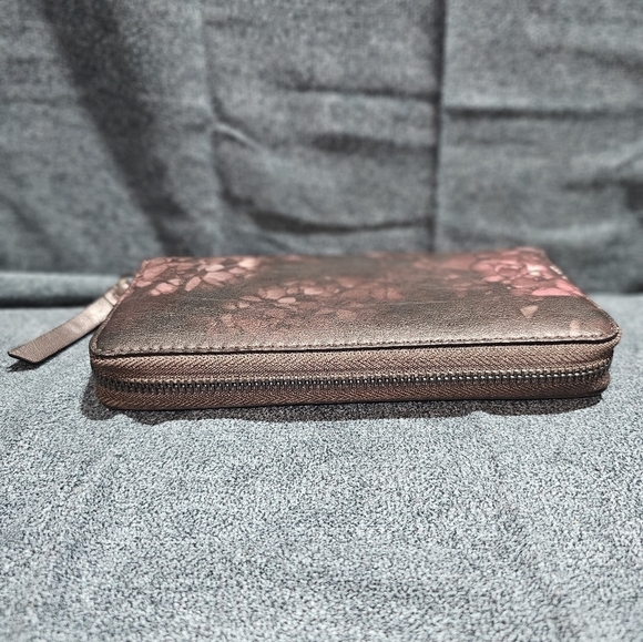 2 FOR $50 SIMPLY VERA WALLET - Picture 4 of 4